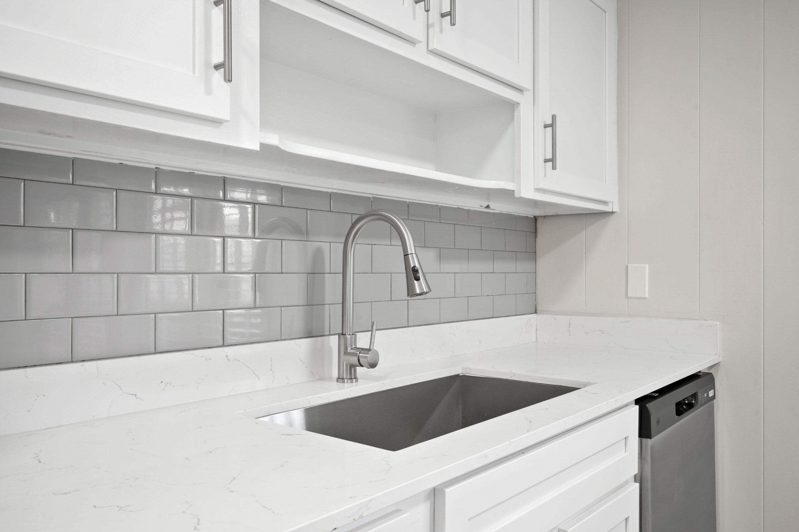 [www.peaseparksideapts.com][291]643ee1bd5b4927f0246d8937_Pease20Parkside20Kitchen20Sink2012